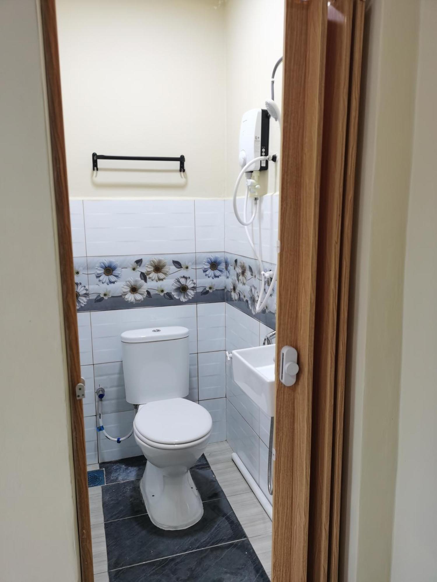 Roomstay Villa Tok Wan Kuantan Exteriör bild